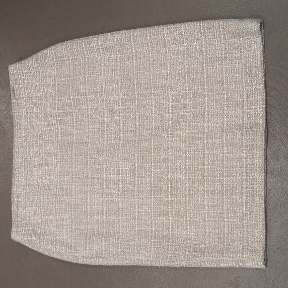 Gorgeous Oatmeal Colored, Fully Lined Skirt - Picture 2 of 12